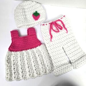 Handmade Girls Matching Strawberry crocheted Set Pink White Baby 0-3‎ Months